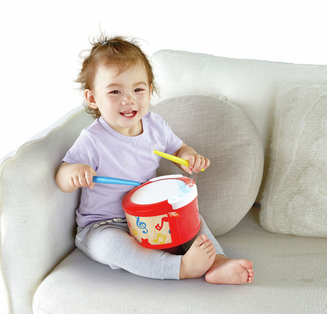 Hape opi soittamaan rumpu